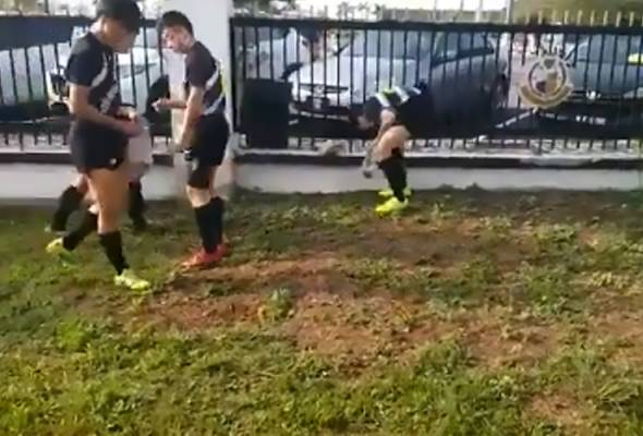 Pemain ragbi Jepun kutip sampah? Ini 4 sikap memalukan orang MALAYSIA