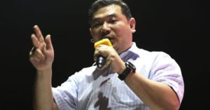 F3