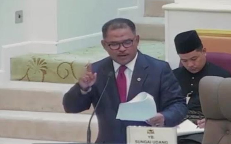 Timbalan Speaker Melaka halang ADUN baca al-Quran, tapikan masa dah habis?!