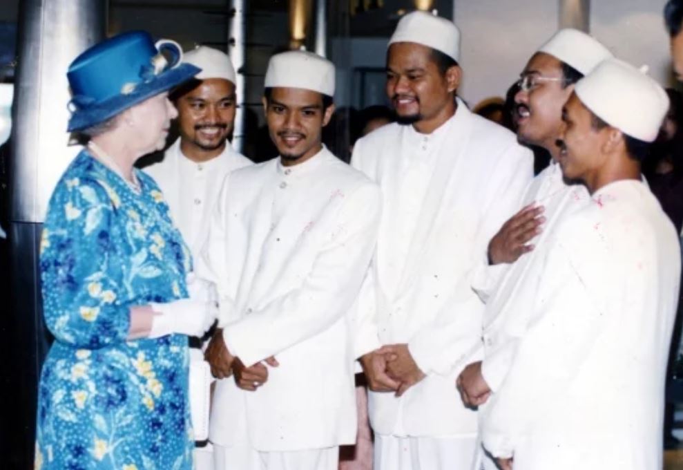 Ramai yang tak tahu sebenarnya Raihan pernah dilawat Ratu Elizabeth di Petaling Jaya