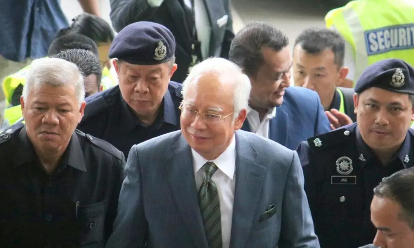 Najib Ditahan Polis Tangkap
