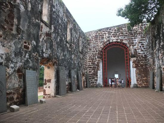 Bukit St Paul Gereja