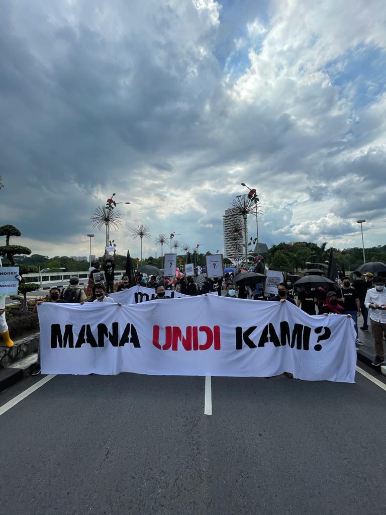 tuntut undi 18