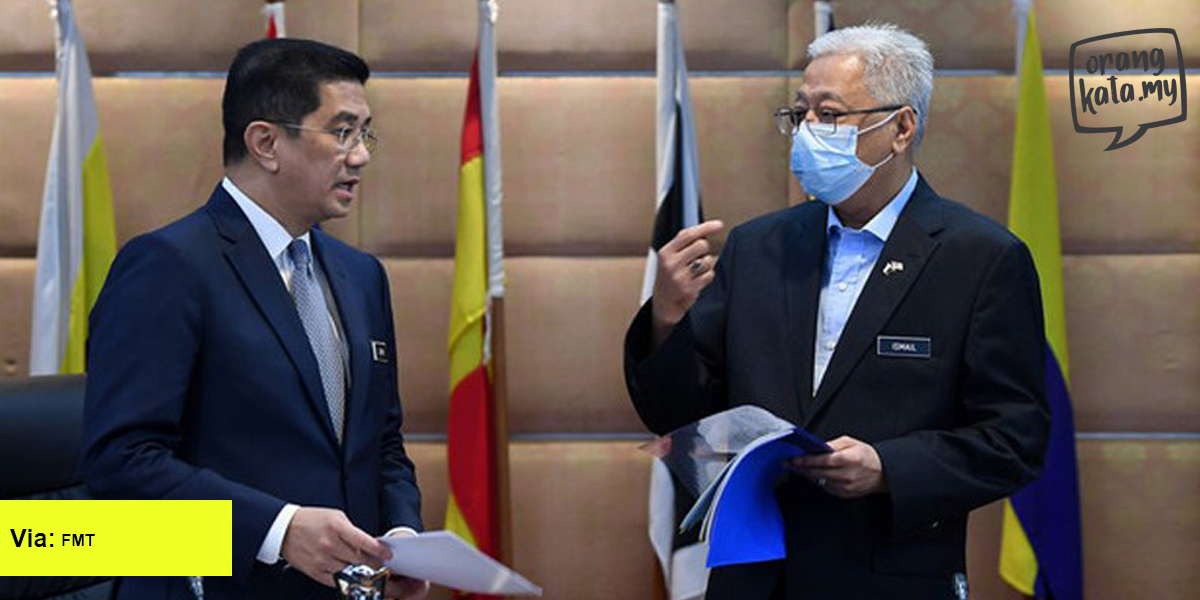 Azmin dapat kritikan hebat, petisyen minta dia letak jawatan raih sokongan hebat