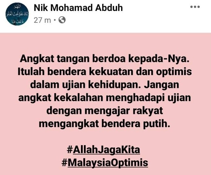 nik abduh bendera putih