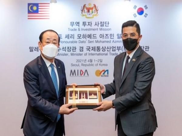 korea azmin ali