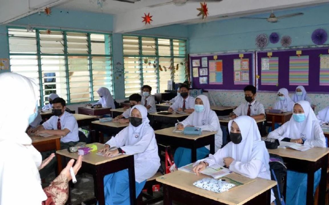sekolah buka