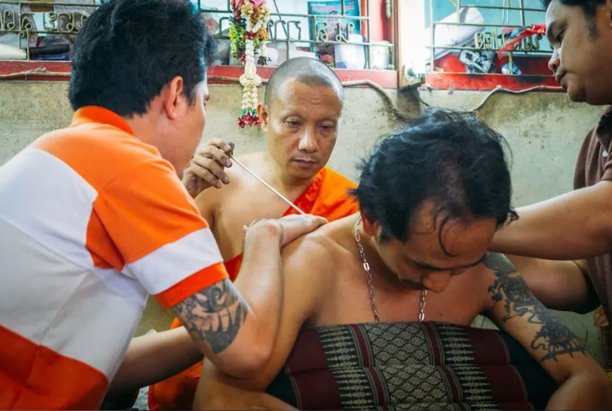 tatu thai pelancong sami buddha