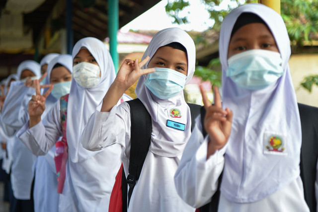 sekolah kebangsaan beroperasi