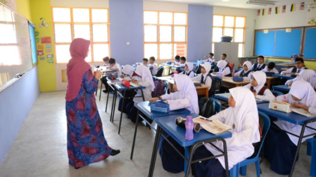kpm berpolitik