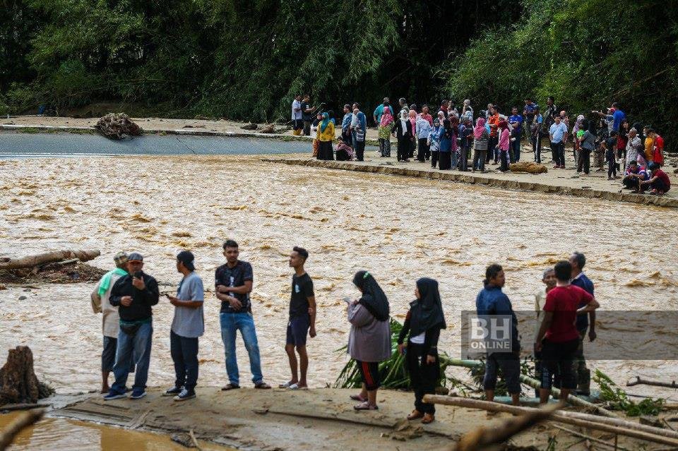 banjir baling