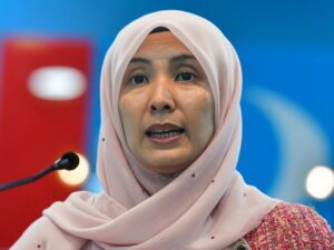 nurul izzah anwar